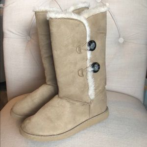 Gap Fur-lined boots